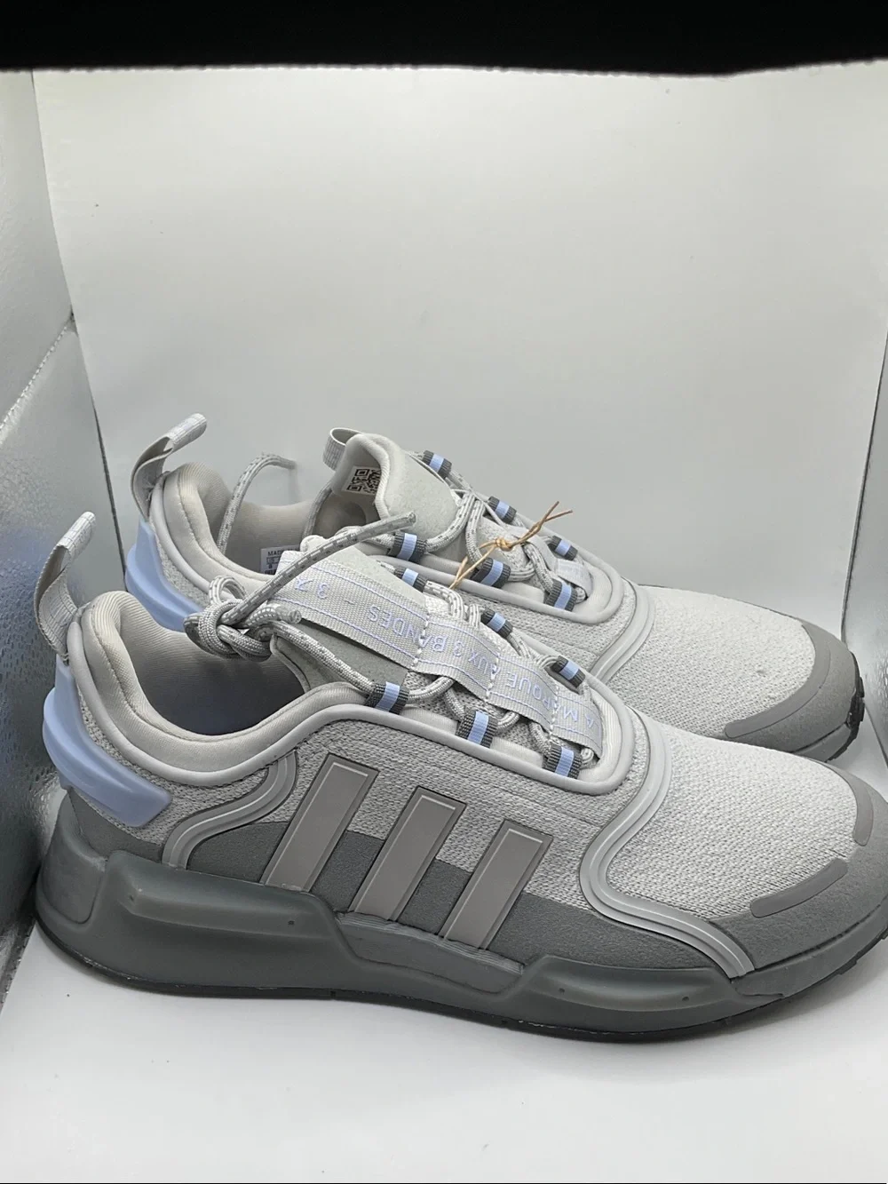 adidas Women's Light Gray and Blue Knit Athletic Sneakers, size 8